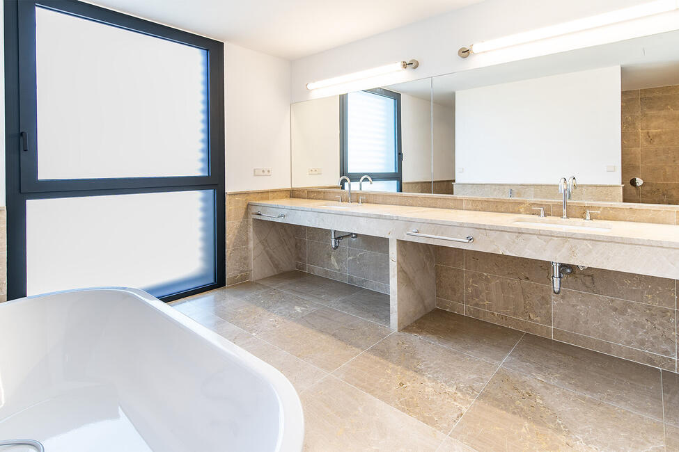 Neubau-Luxusvilla mit wunderschönem Meerblick in Sol de Mallorca