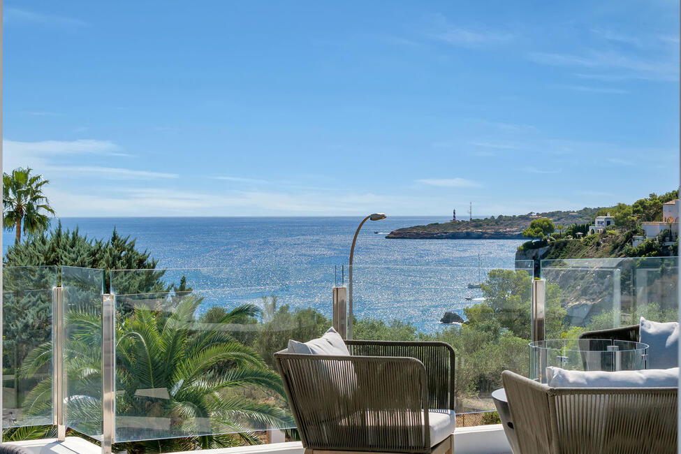 Villa in 2. Meereslinie mit fantastischem Meerblick in Sol de Mallorca