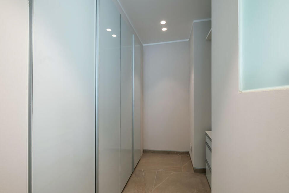 Exklusives Duplex-Penthouse mit Privatpool in 1. Meereslinie in Palma