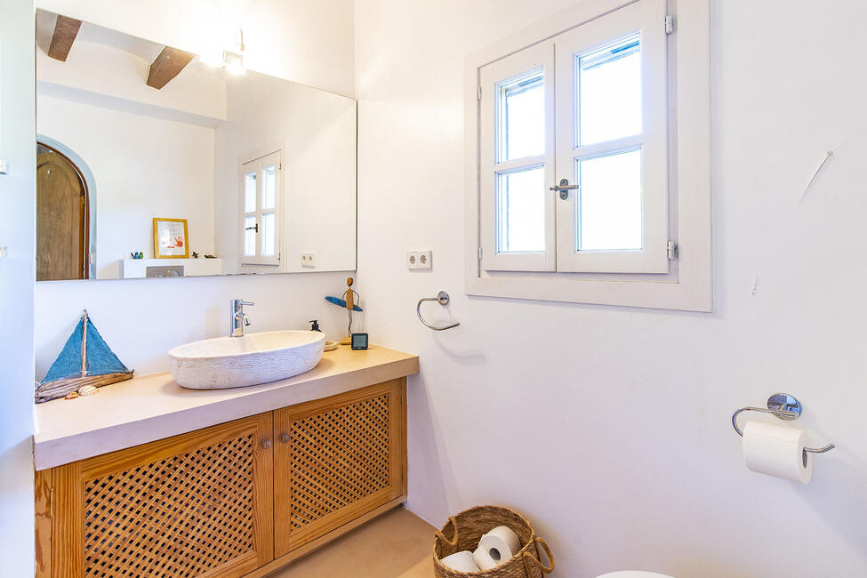 Charming finca with guest house and mountain views near Sóller