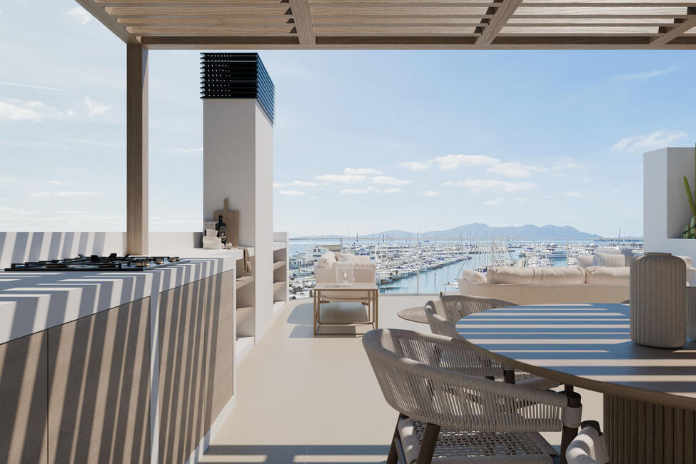 Renoviertes Maisonette-Penthouse in 1. Meereslinie in Puerto Pollensa