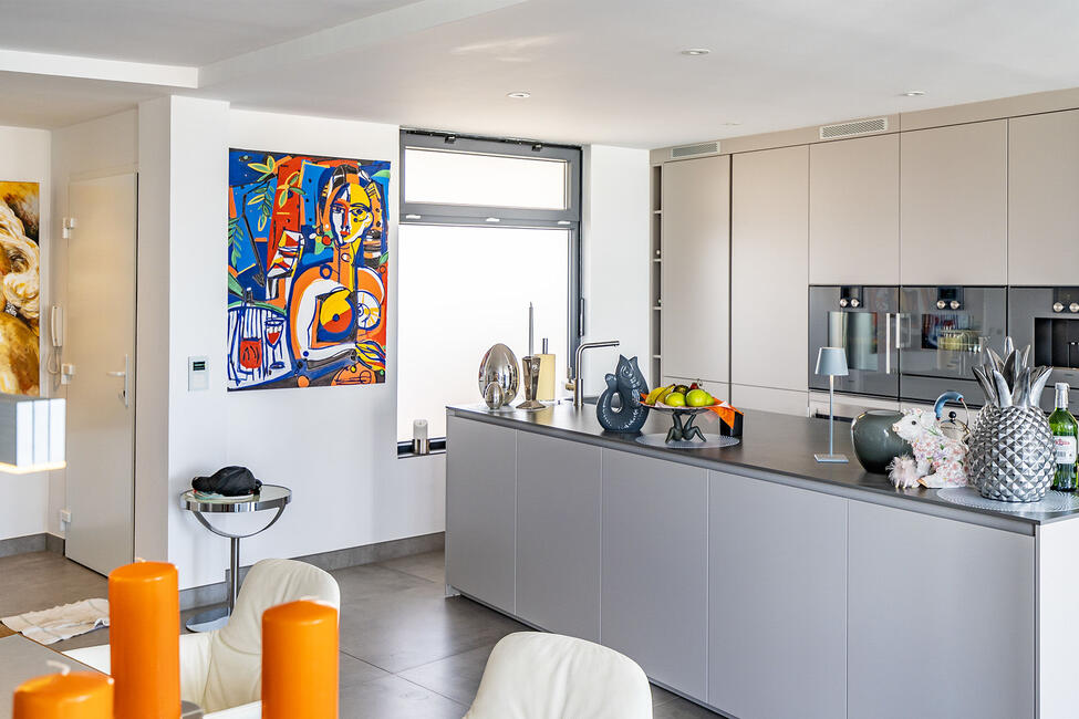 Luxurious penthouse on the seafront with parking space in Playa de Palma