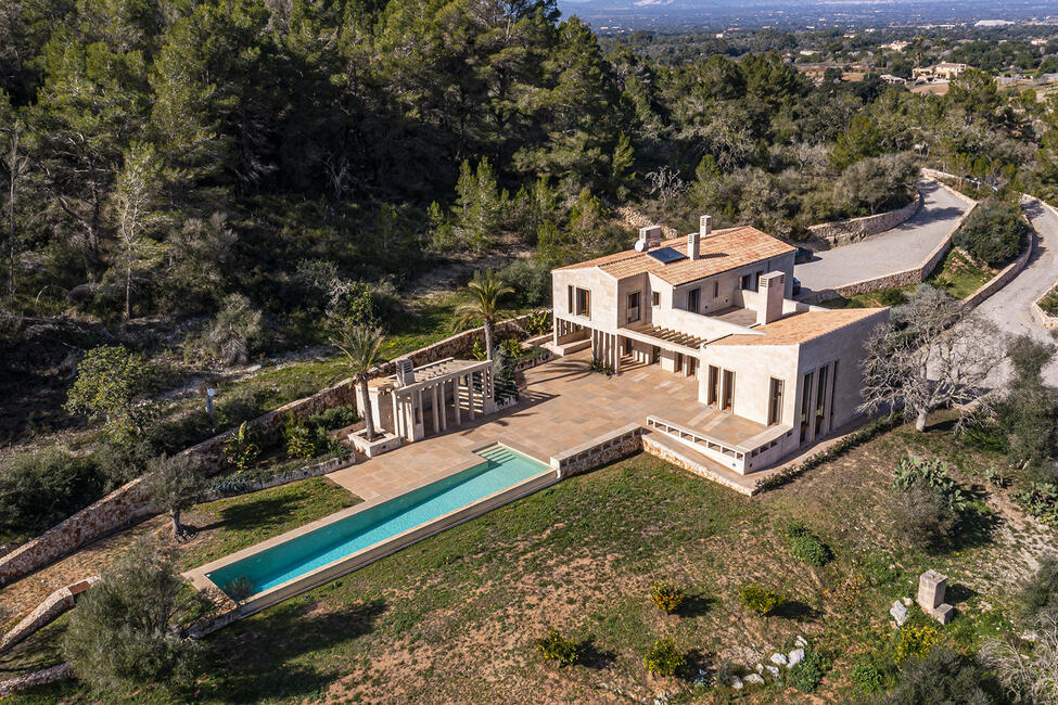 Unique finca with pool and mountain views in Cas Concos Des Cavaller