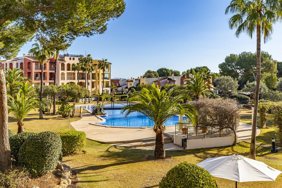 Attraktive Maisonette-Wohnung in einer luxuriösen Wohnanlage in Santa Ponsa