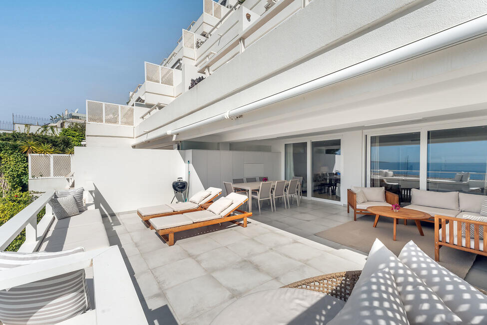 Fantastic apartment with sea views near the beach in Portals Nous