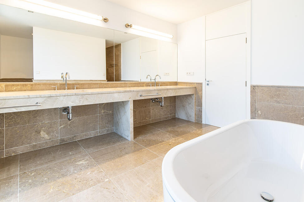Neubau-Luxusvilla mit wunderschönem Meerblick in Sol de Mallorca