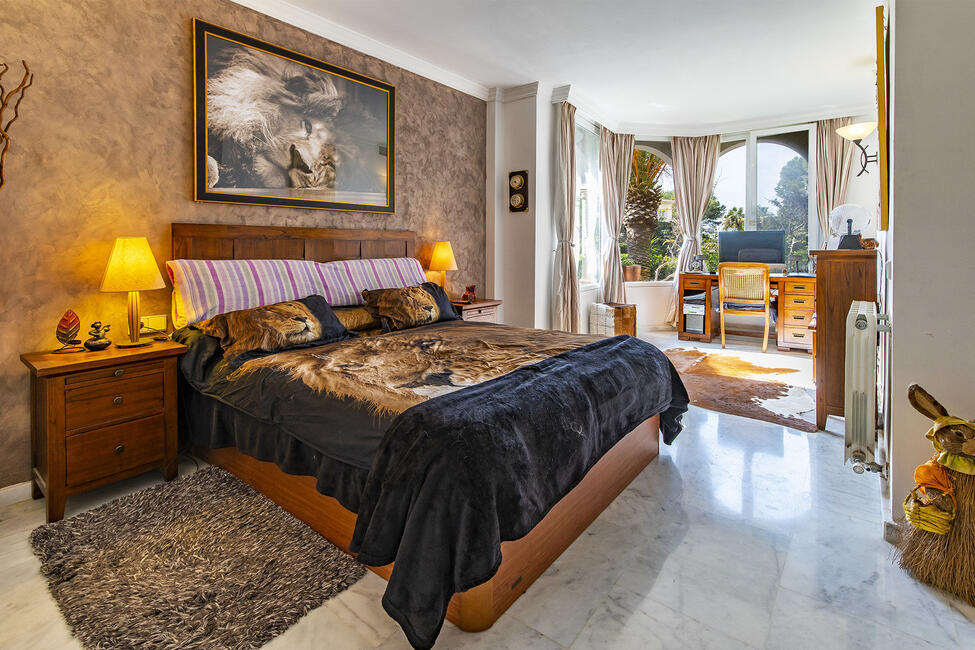 Charmante Villa mit Meerweitsicht in exklusiver Anlage mit Meerzugang in Santa Ponsa