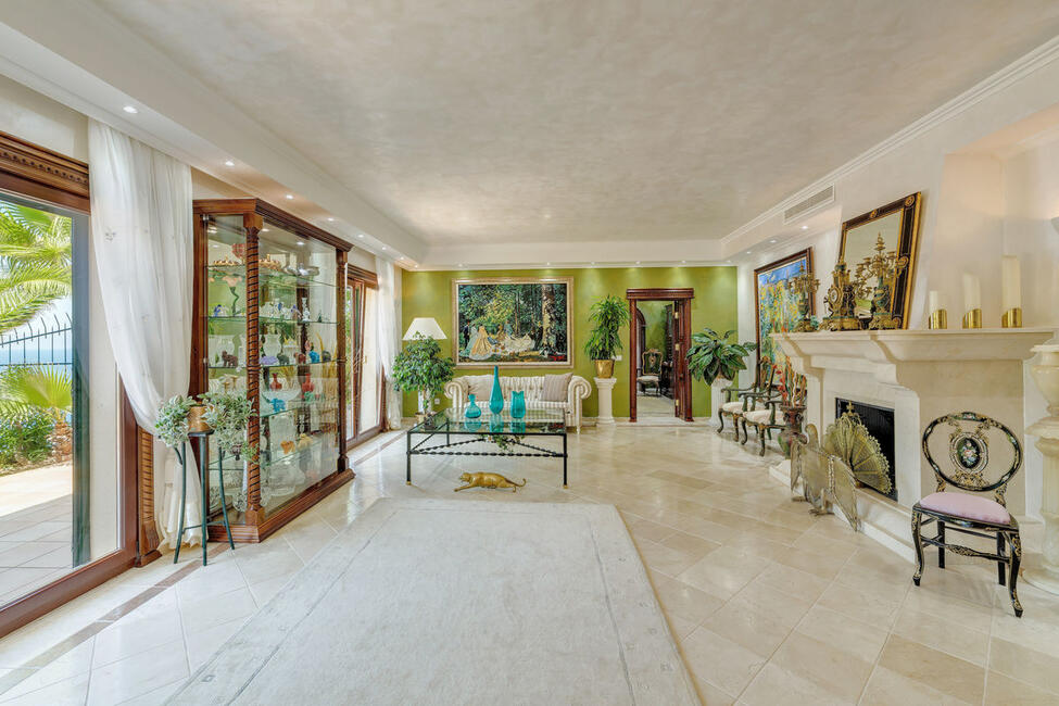 Luxuriöse Villa mit Pool und spektakulärem Meerblick in Puerto Andratx
