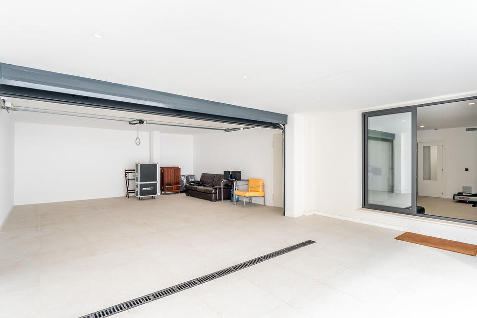 Attraktive Neubau-Villa mit Pool und Weitblick in Sa Cabaneta