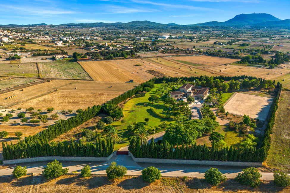 Exklusive Finca mit viel Privatsphäre und Vermietungslizenz in Montuiri