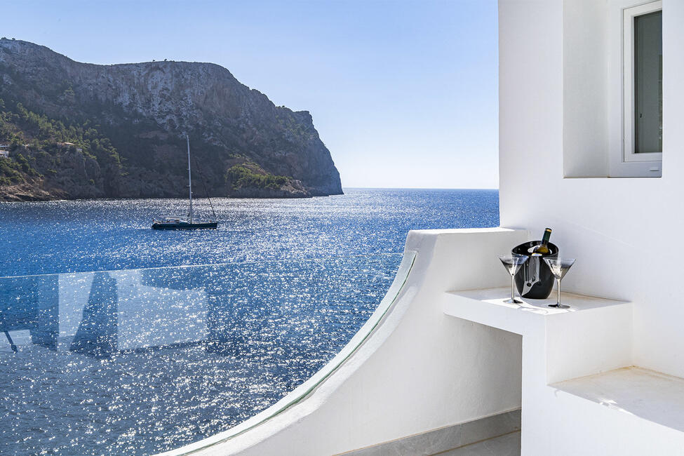 Herrliches Apartment in 1. Meereslinie, mit direktem Meerzugang in Cala Llamp