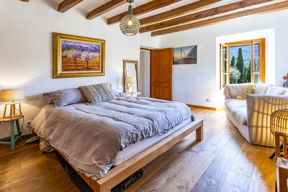 Charming finca with guest house and mountain views near Sóller