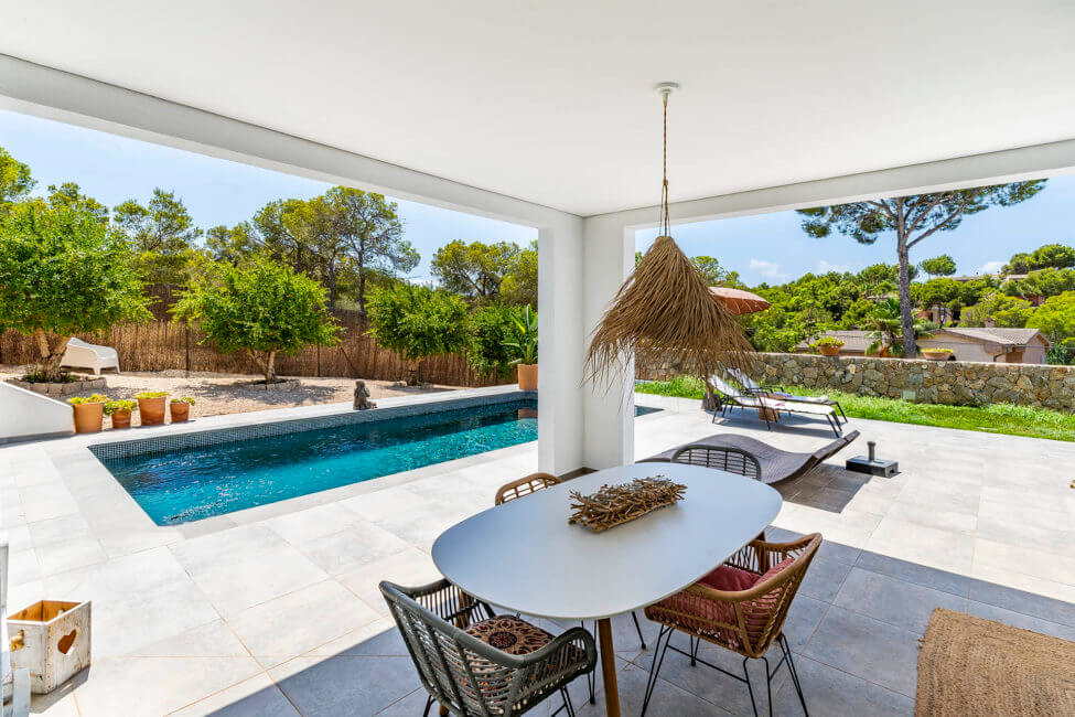 Moderne Villa mit Pool in Cala Vinyas