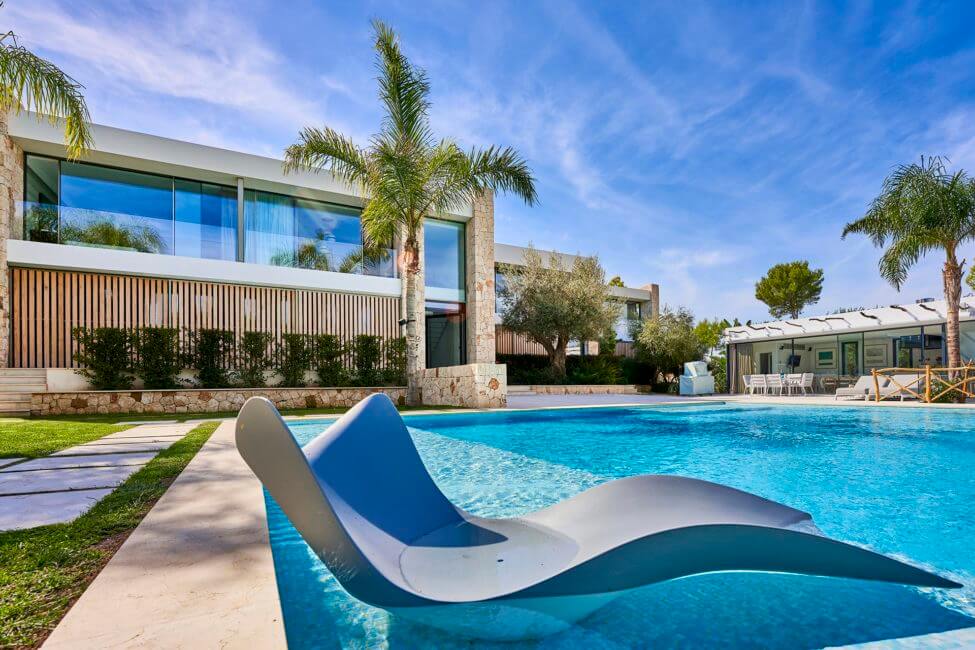Neubauvilla mit Pool und luxuriöser Ausstattung in Santa Ponsa