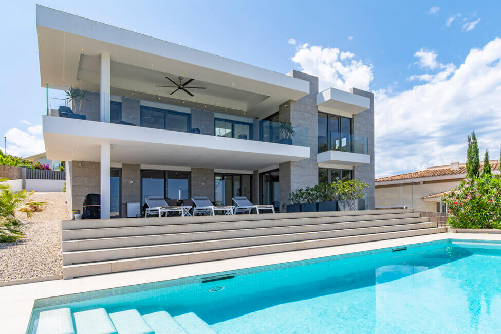 Exklusive Designervilla mit Pool und Meerblick in Nova Santa Ponsa