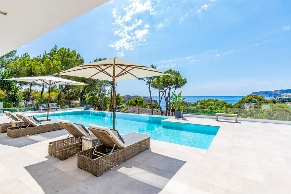 Luxusvilla mit Pool, privatem Tennisplatz und Meerblick in Santa Ponsa