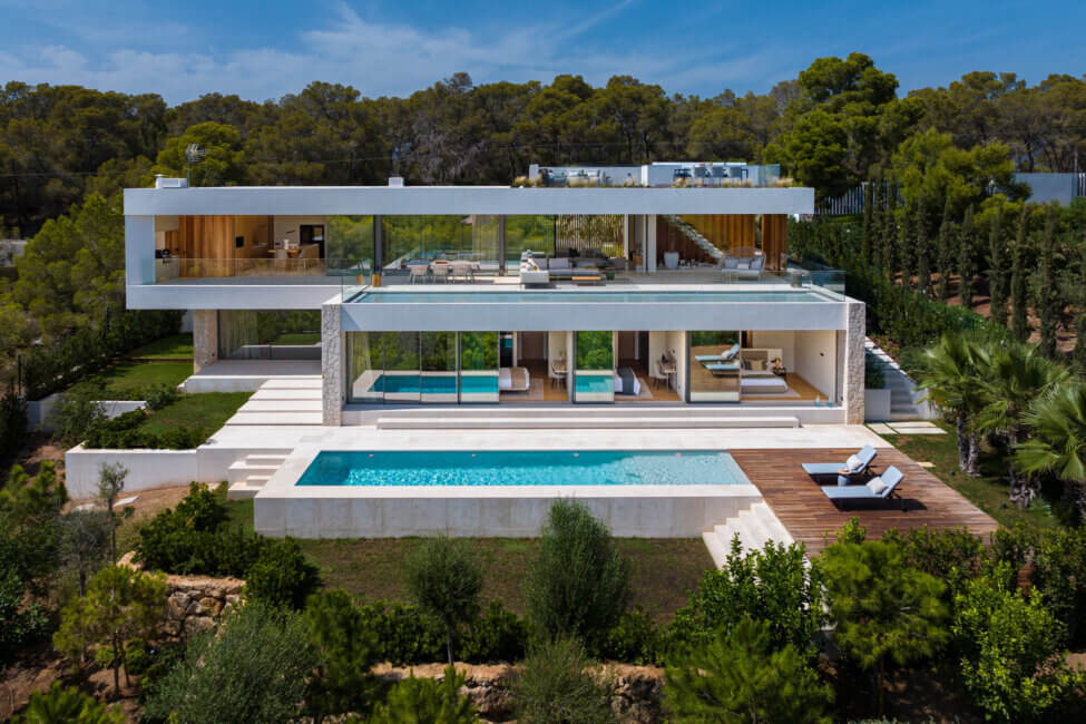 Top new construction luxury villa with pool and partial sea view in Cala Vinyes