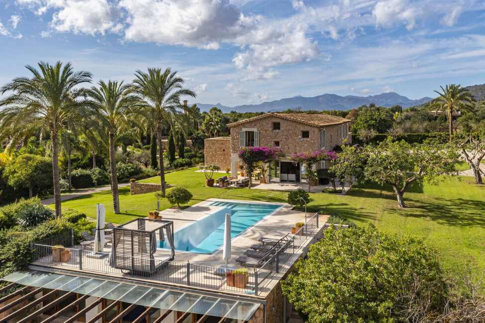 Espectacular finca con piscina e impresionantes vistas a la montaña en Santa Maria