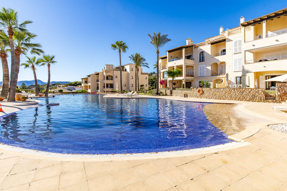 Sonniges Erdgeschoss-Apartment in exklusiver Wohnanlage von Santa Ponsa