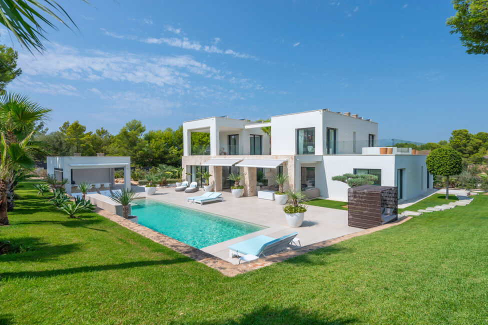 Beeindruckende Luxusvilla mit wunderschönem Poolbereich in Nova Santa Ponsa